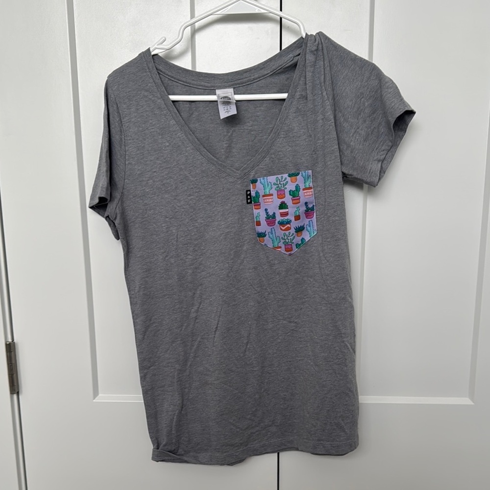 Simons Gray Tee with Cactus Print Pocket